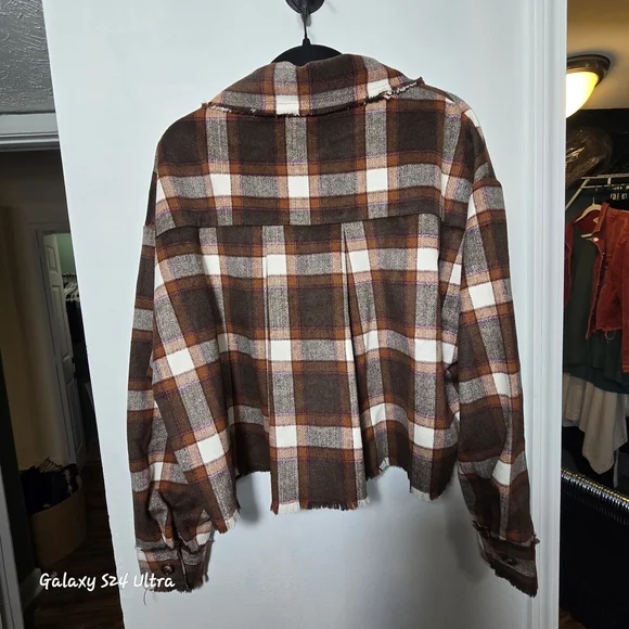 Plaid Button-Up Women's Jacket - Picture 3 of 8